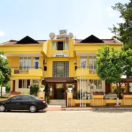 Golden Rock Hotel *
